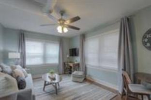 722 W 37th St - Photo 1 of 1