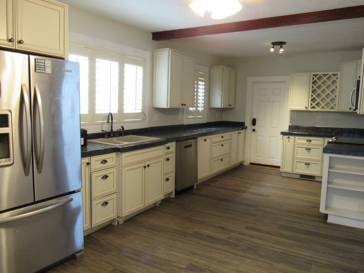 419 N Oleander Ave #2 - Photo 3 of 11