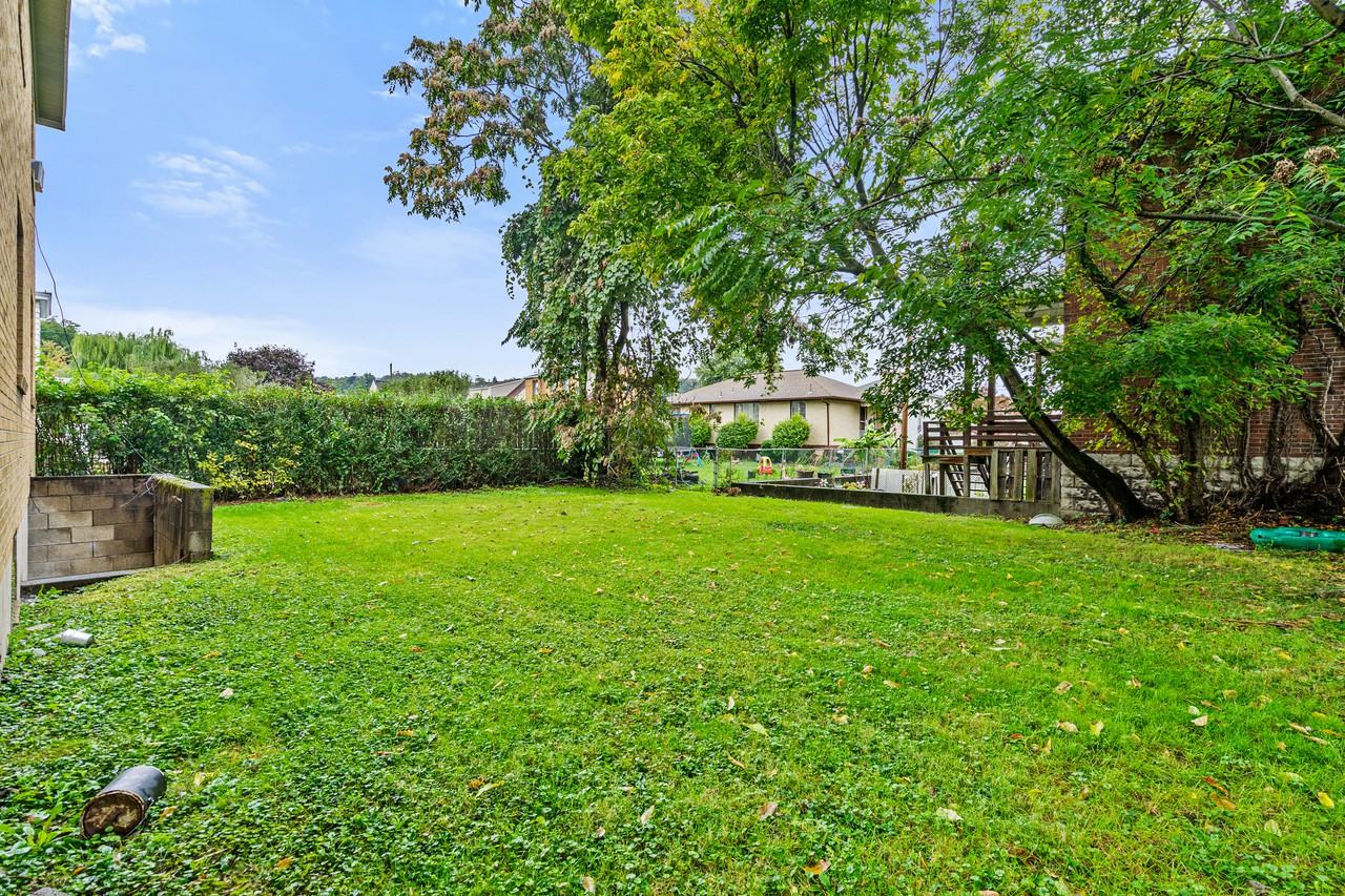 204 Copeland St - Photo 3 of 3