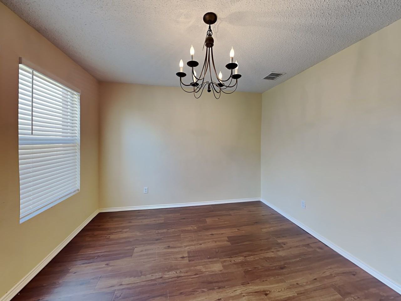 2310 Graystone Dr - Photo 2 of 24