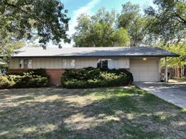 featured image of 860 34th St