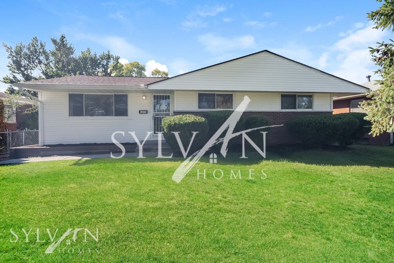 1499 Shanley Dr - Photo 2 of 15