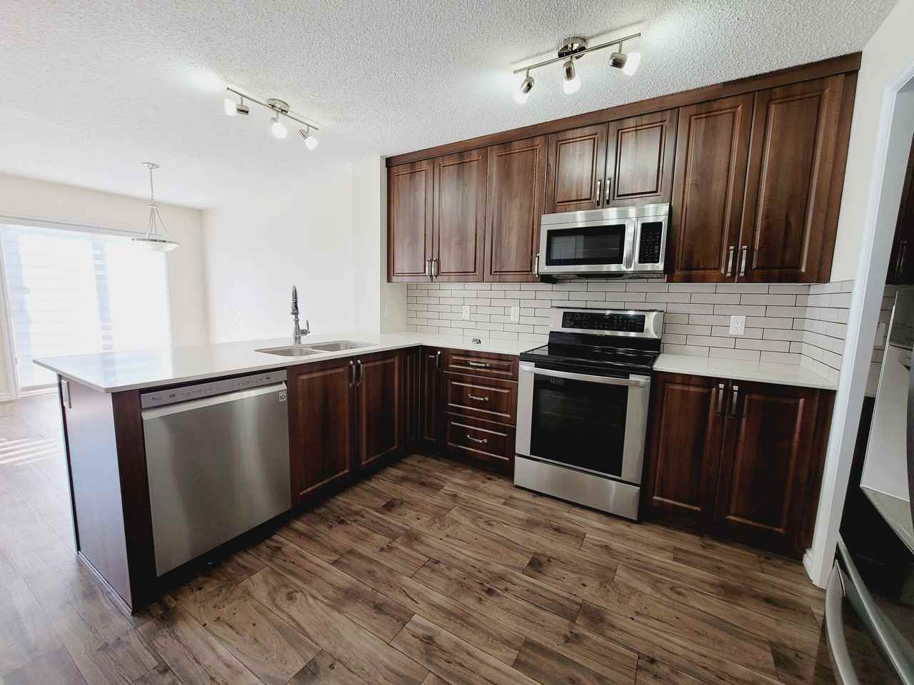 20633 94a Ave Nw - Photo 3 of 40