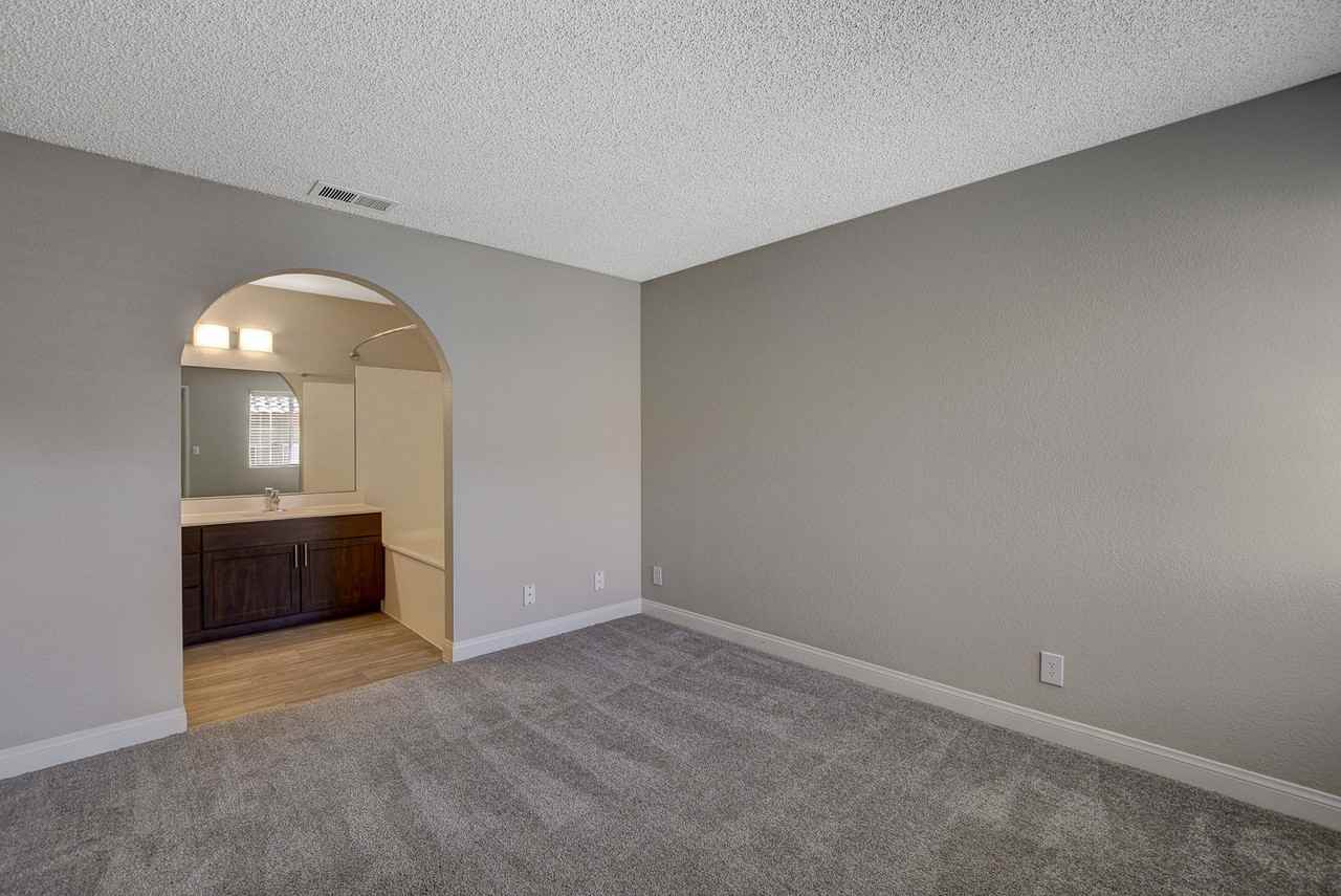 Invitational - Photo 4 of 15