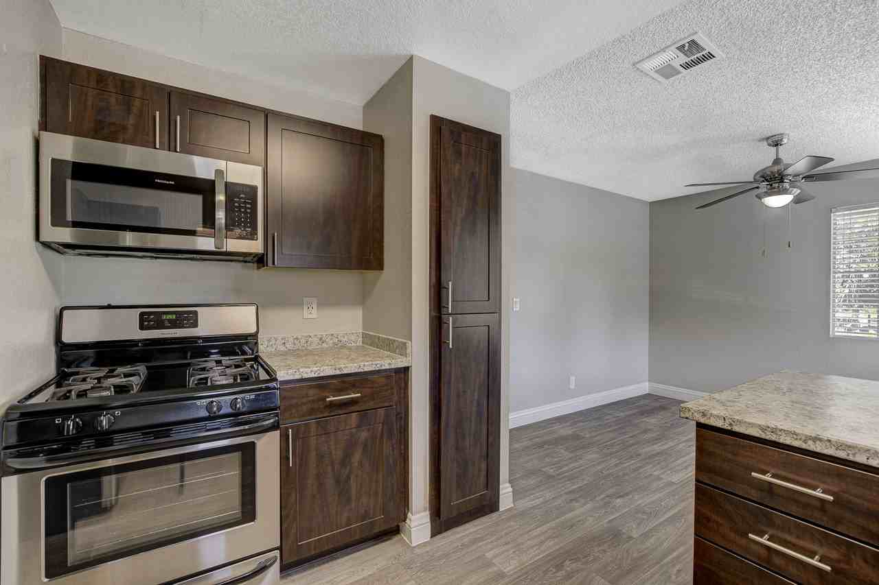 MariposaFlats - Photo 7 of 15