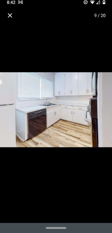 1025 Louise Ln - Photo 3 of 10