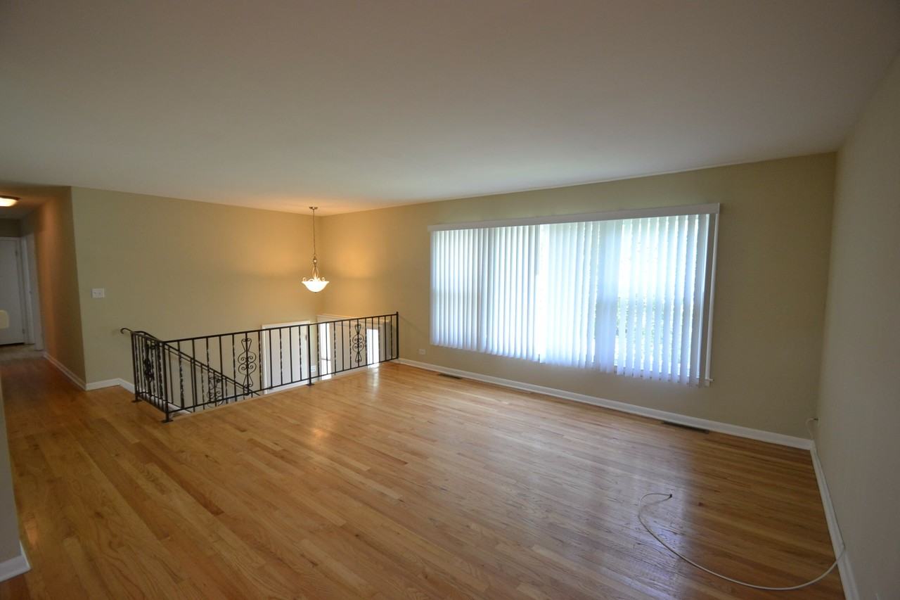 4675 Lincoln Ave - Photo 3 of 14