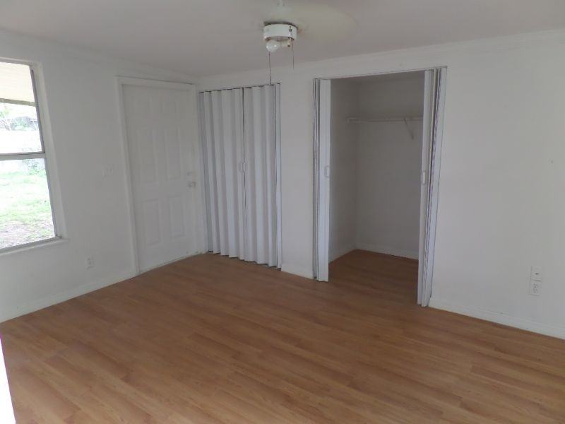 7111 Onyx Dr N - Photo 3 of 10