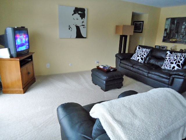 150 E Grand Ave #104 - Photo 3 of 12