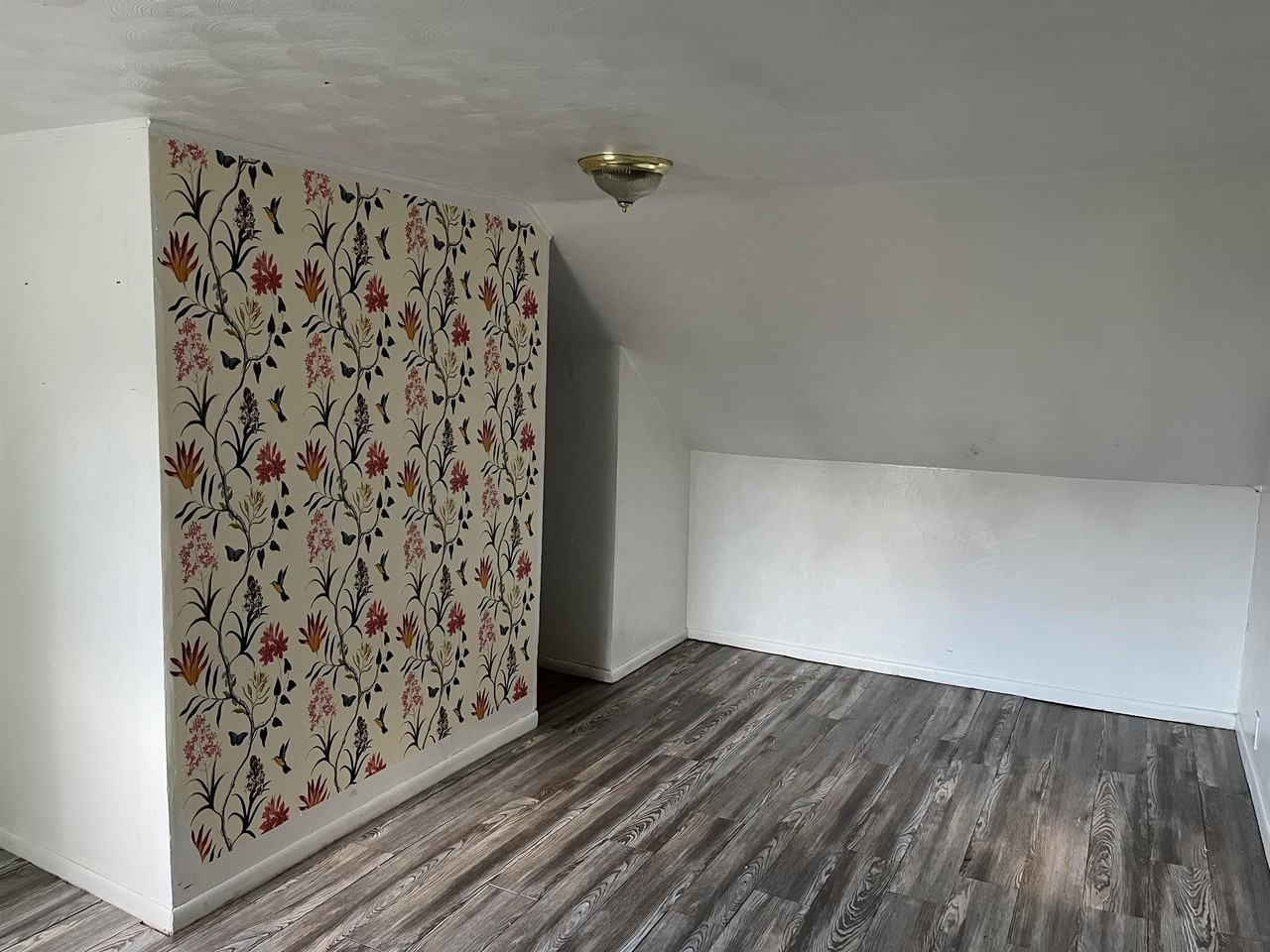 613 Lexington Ave #1 - Photo 5 of 15