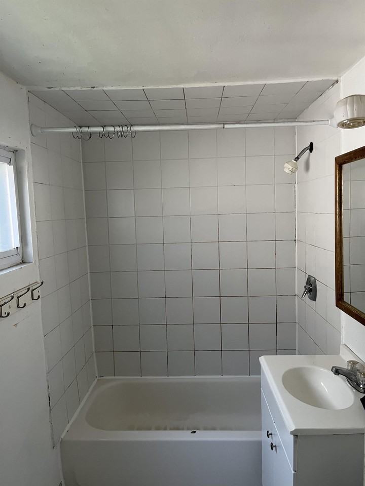 613 Lexington Ave #1 - Photo 7 of 15