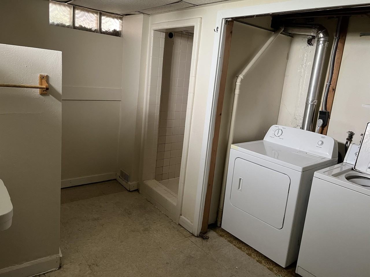 631 Stoddard Ave #1 - Photo 4 of 14