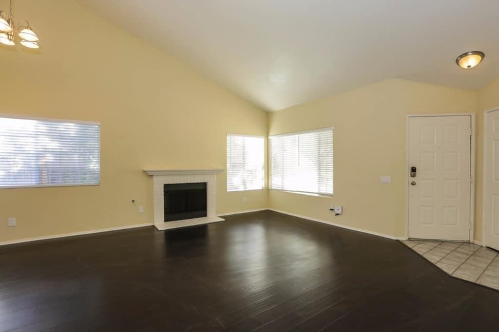 43632 Serenity Ct - Photo 2 of 13