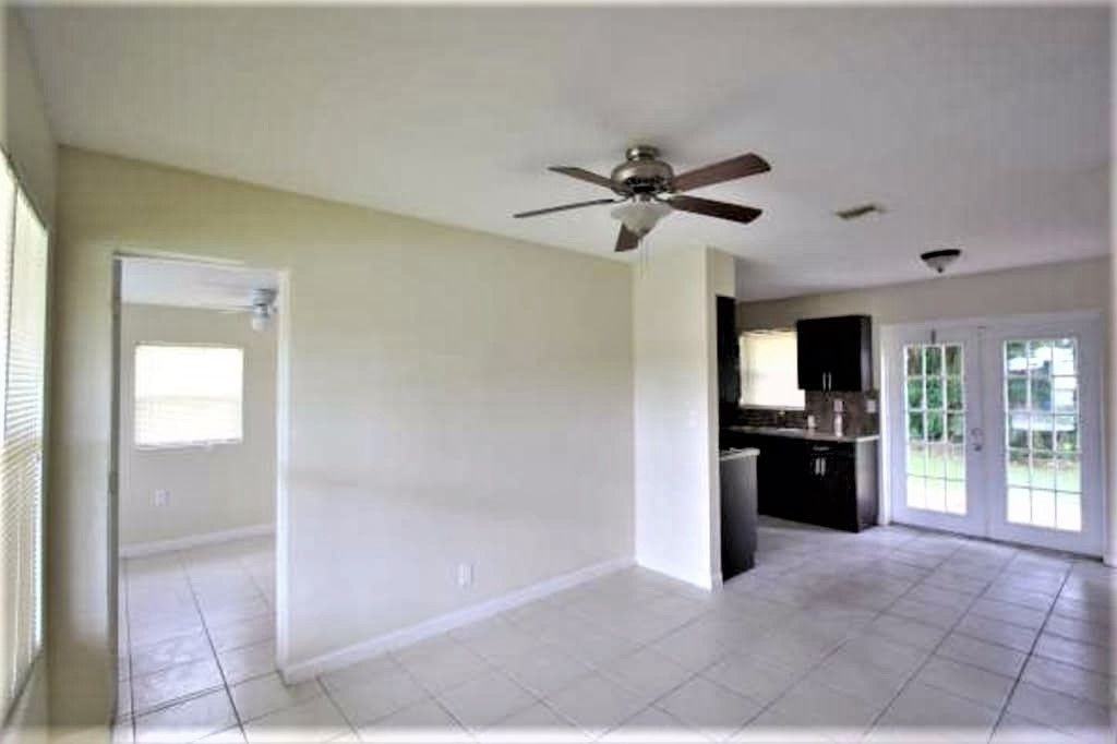 6337 Nw 24th Ct - Photo 3 of 10