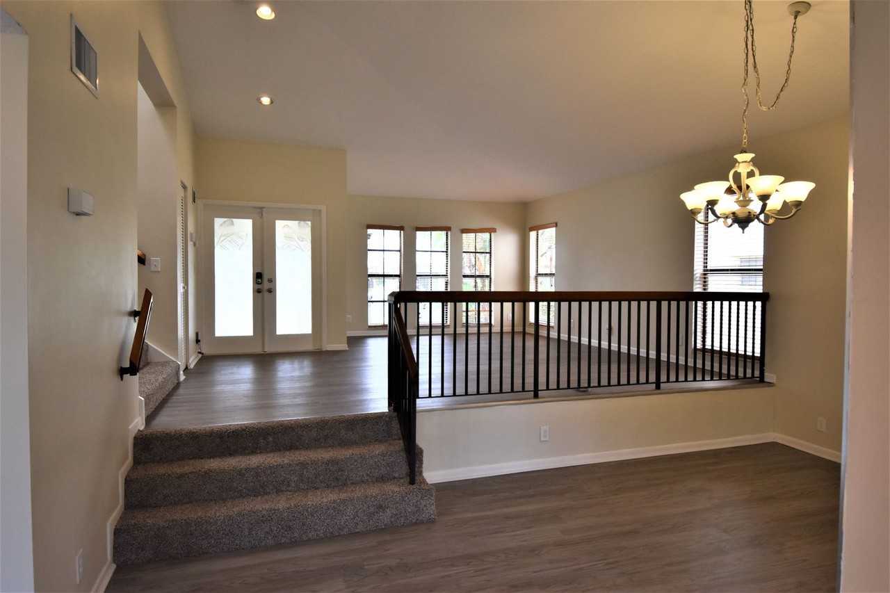 6411 Nw 50th St - Photo 2 of 14