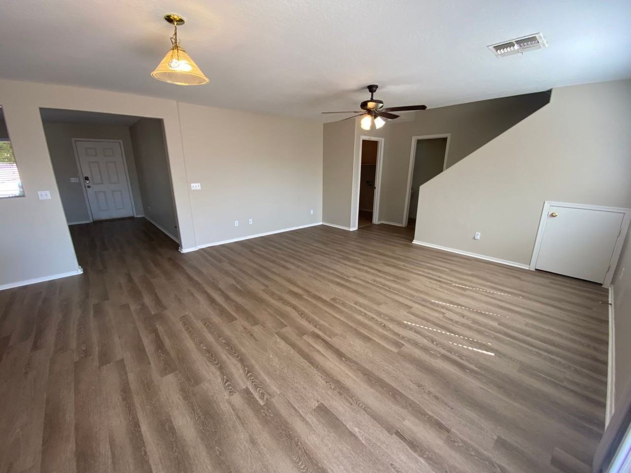16021 W Crocus Dr - Photo 2 of 18