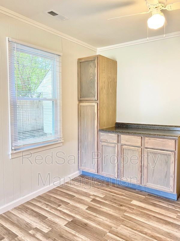 347 Shawen Dr - Photo 4 of 14