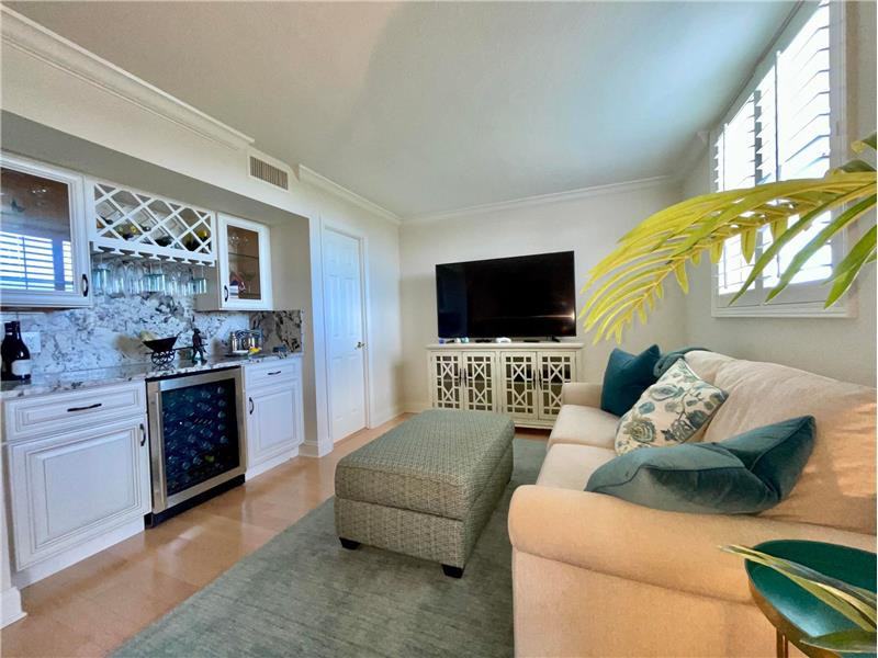 5201 Nw 2nd Ave #P - Photo 3 of 33