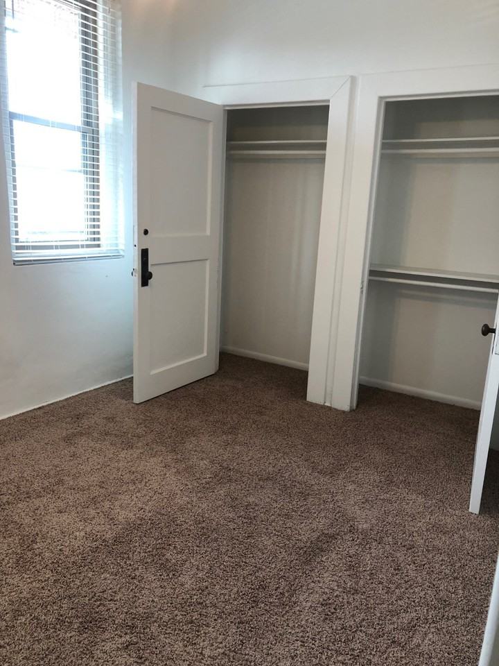 Pujo Building - Photo 5 of 9