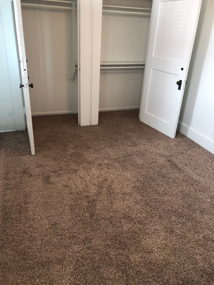 Pujo Building - Photo 6 of 9