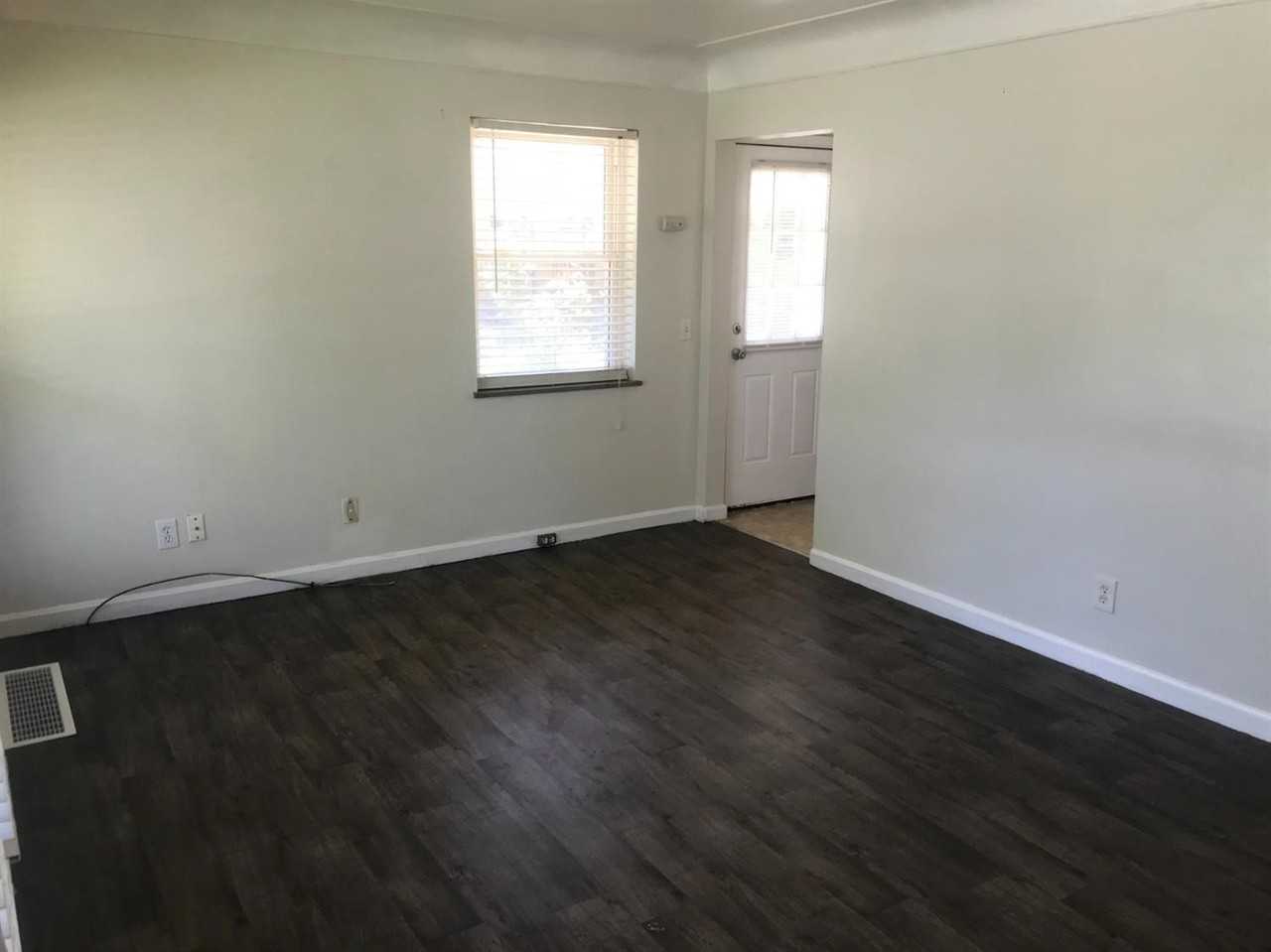 8617 Melody Ln - Photo 4 of 19