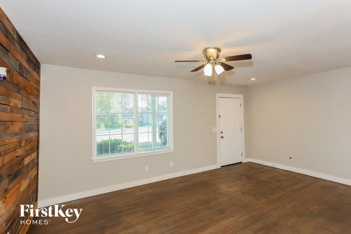 1825 Jocyle St - Photo 2 of 15
