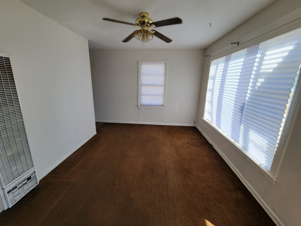 4610 S Ong St #1 - Photo 2 of 6