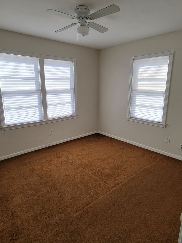 4610 S Ong St #1 - Photo 5 of 6