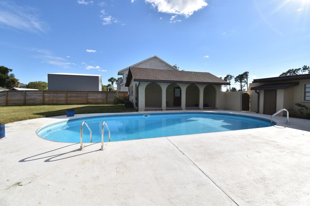 2912 Kingswood Dr #1 - Photo 3 of 49