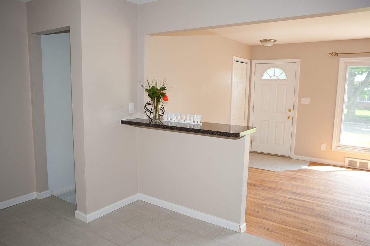 331 Radcliff St #1 - Photo 7 of 17