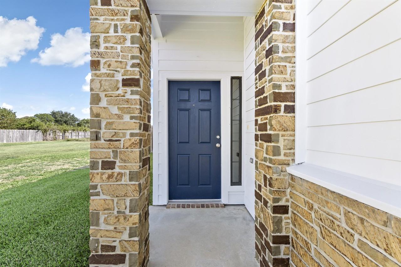 3804 Wildhorse Creek Court #1 - Photo 3 of 23