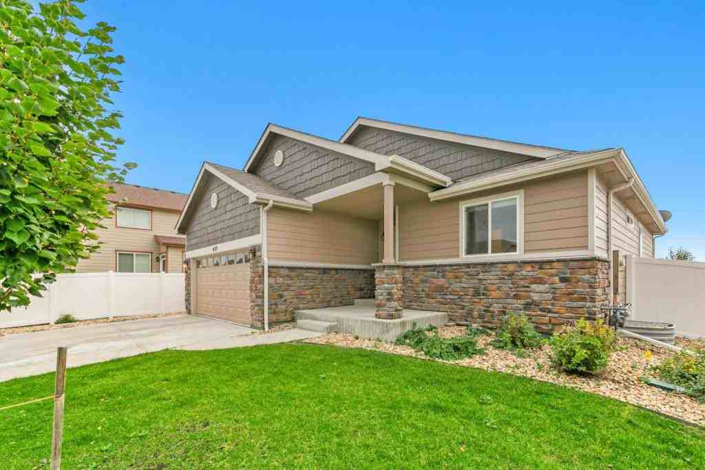 422 Tahoe Drive - Photo 2 of 20