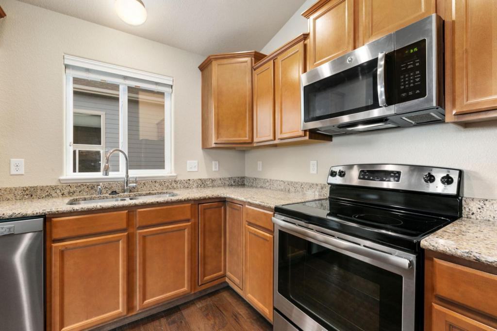 422 Tahoe Drive - Photo 5 of 20