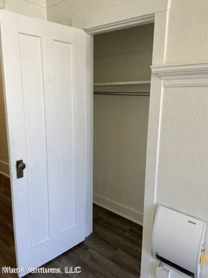 449 - 451 9th Street - Photo 3 of 13