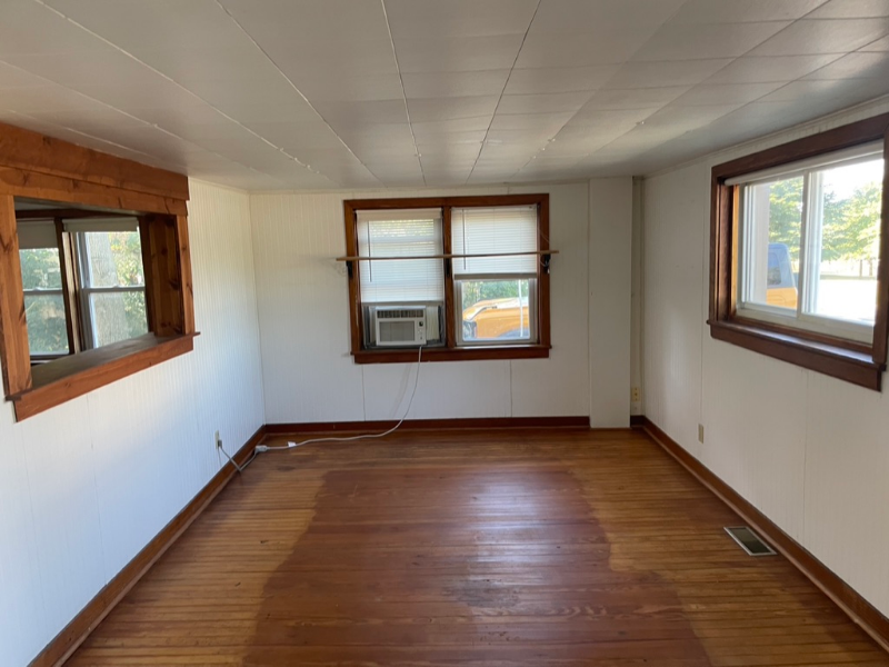 5590 Gingrich Rd - Photo 2 of 4