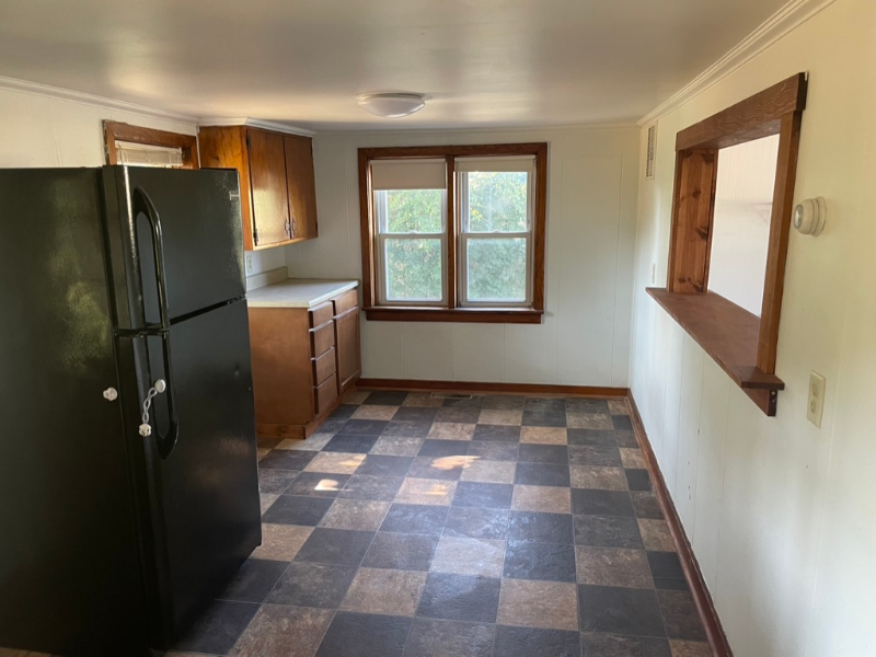 5590 Gingrich Rd - Photo 3 of 4