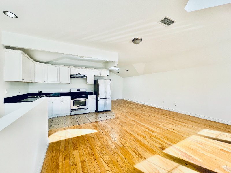 292 Zerega Ave #2 - Photo 2 of 10