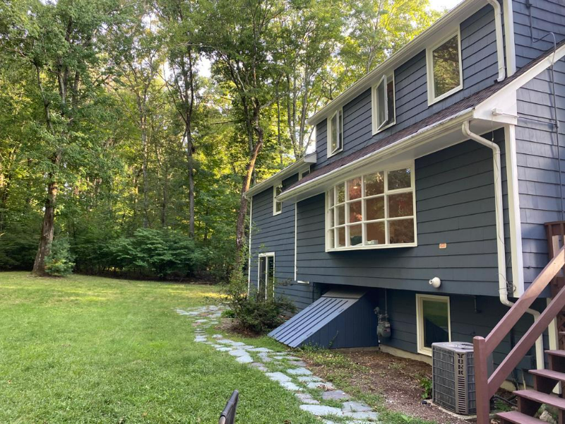 76 Warren Rd - Photo 2 of 16