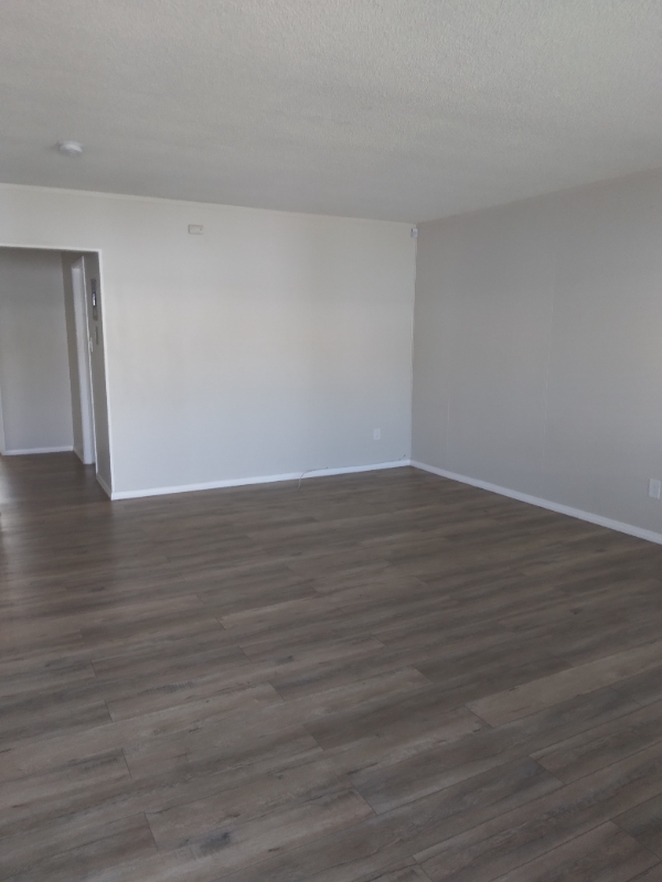 3420 E 67th St #4 - Photo 2 of 4