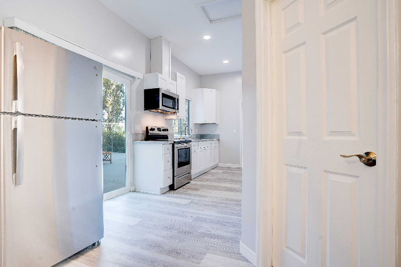 781 Canyon Point Ln - Photo 3 of 8