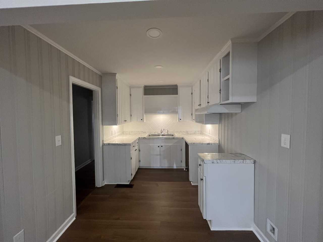 230 Habersham Dr #1 - Photo 5 of 20