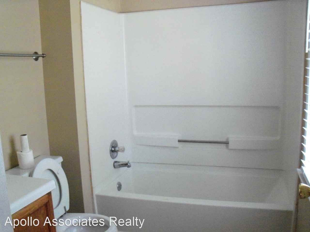 937 Oak St Sw #Sw - Photo 3 of 11