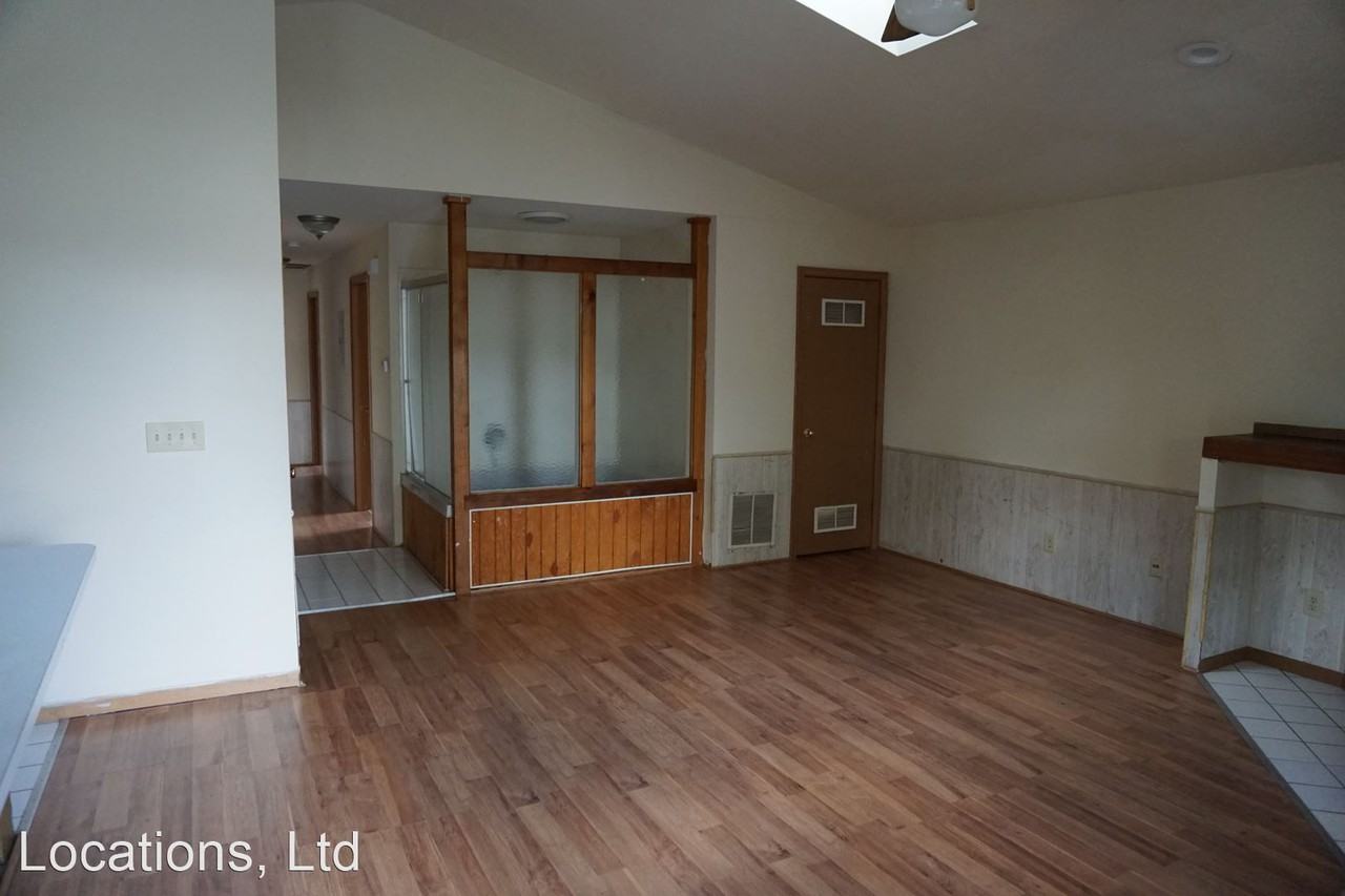 39-51 Chittenden Avenue - Photo 2 of 6