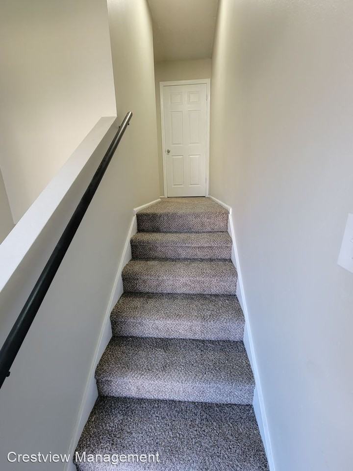 2531 - 2533 W 3360 S - Photo 3 of 16