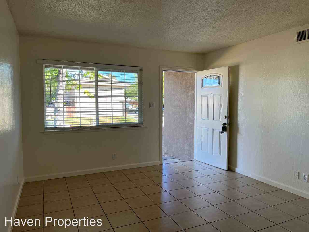 208 Talisman Drive - Photo 3 of 15