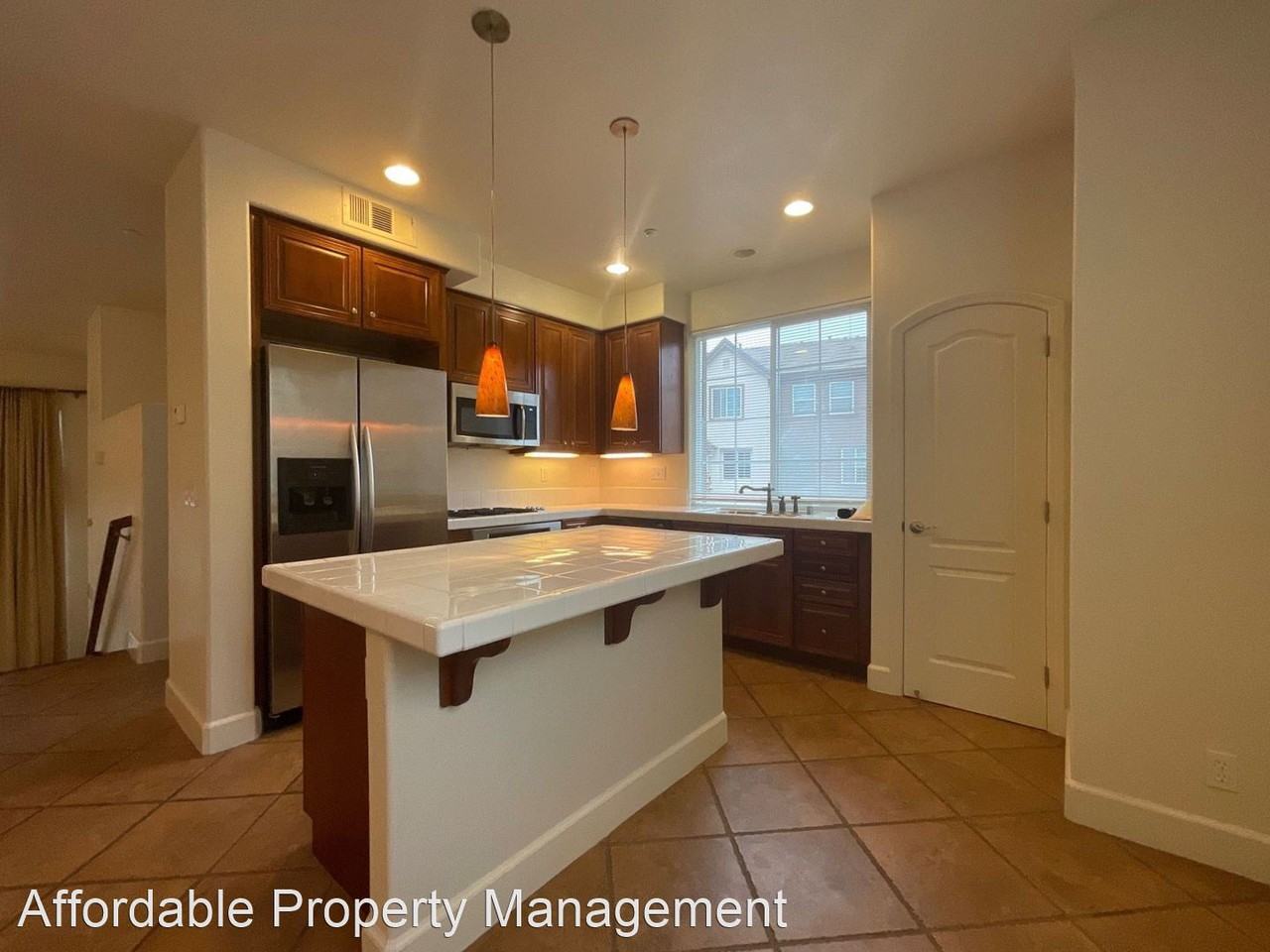 1046 Chalcedony Ter - Photo 2 of 15