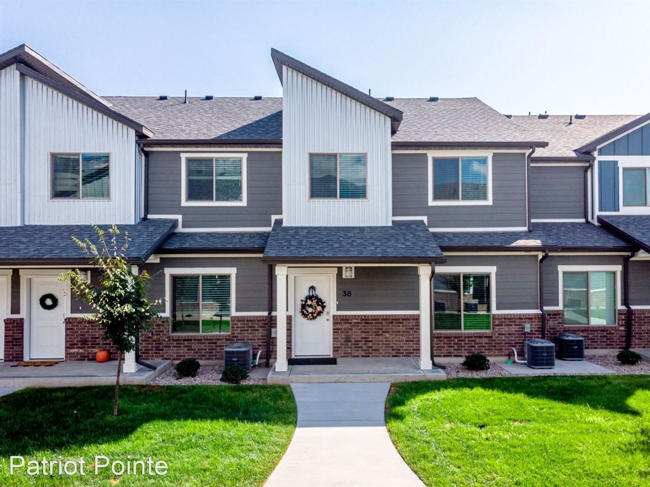 157 E 2225 N - Photo 3 of 30