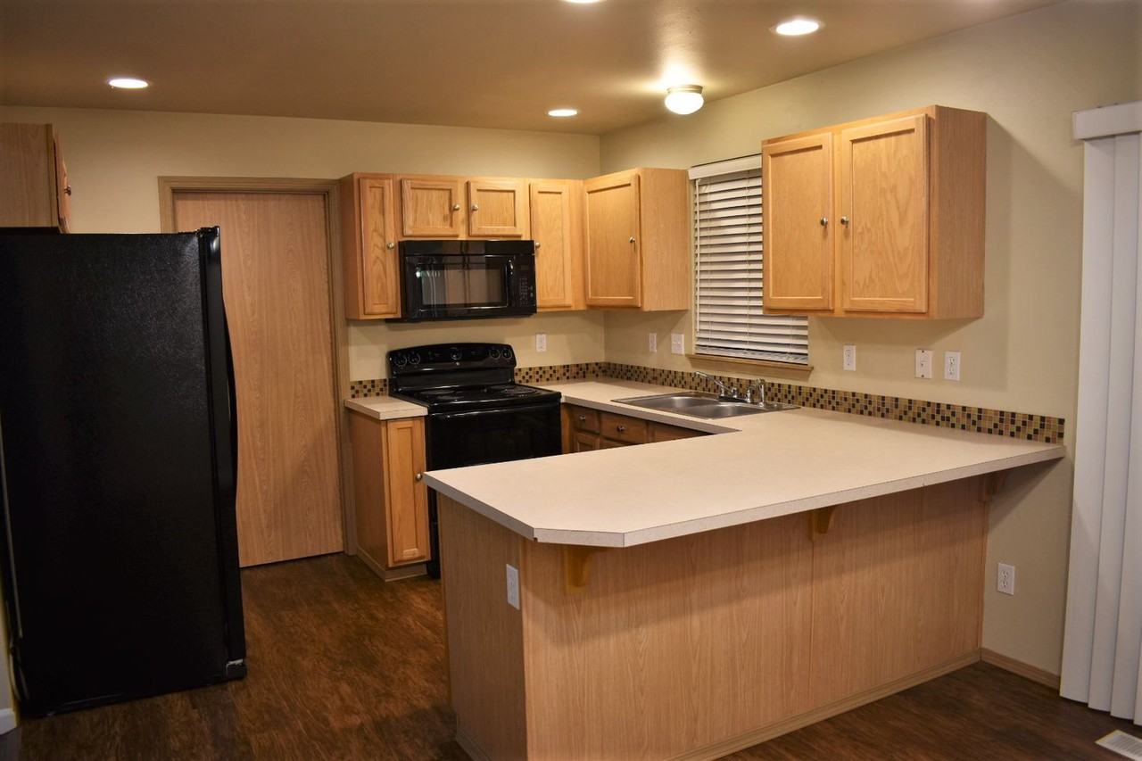 2227 179th Street Ct E - Photo 2 of 12