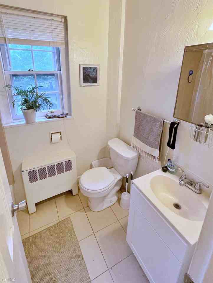 723 Melon Pl - Photo 2 of 17