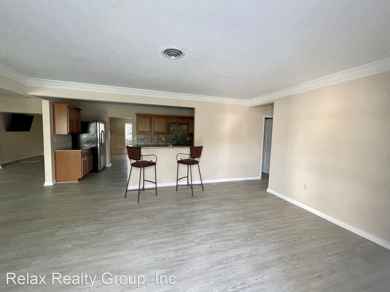 2060 Sunnyside Pl - Photo 2 of 15